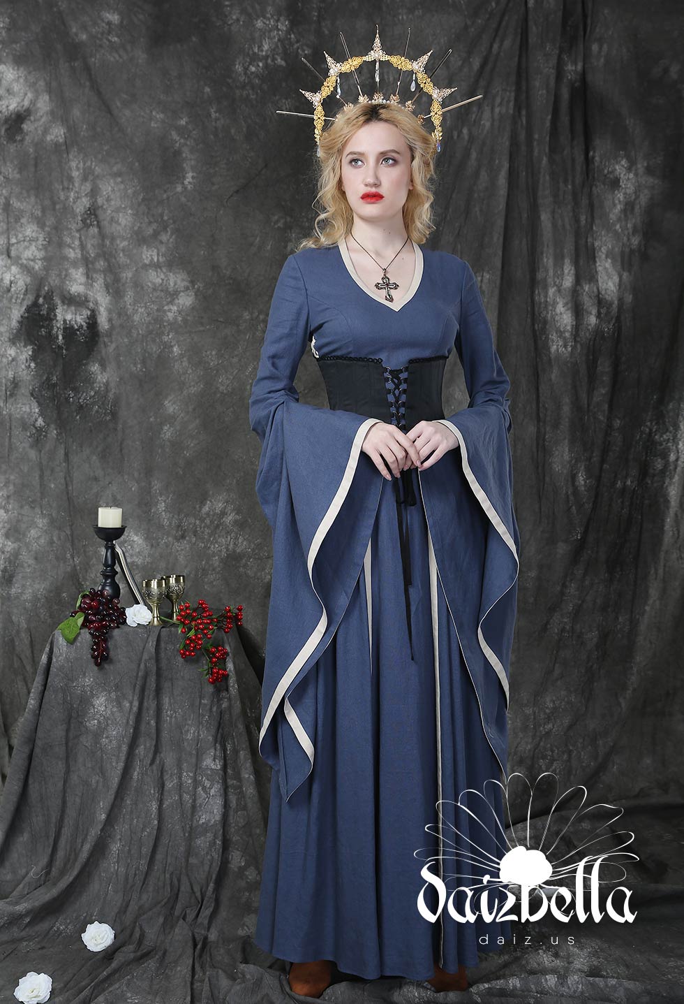 The Duchess Medieval Dress - Medieval ...